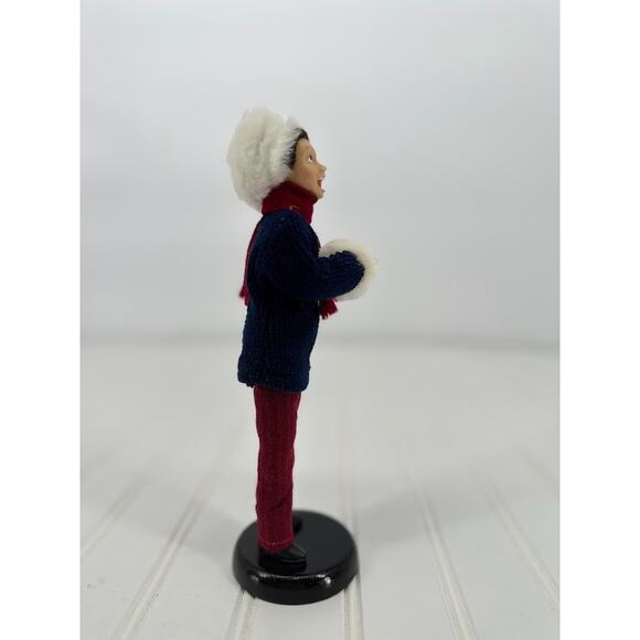 Vintage Classic Christmas Adult Caroler Wood Base Lady Woman Decoration - Picture 4 of 9